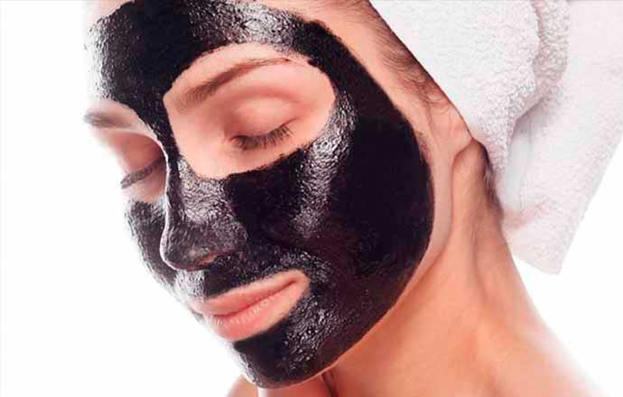 Mascarilla facial de carbón activado